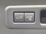 【パワーバックドア】スマートキーや運転席のボタンを押すだけでリアゲートが自動で開閉します!荷物を持っている時や、高い位置にあるバックドアを閉める際に便利な機能です♪