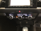 【オートエアコン】ボタン一つで室内温度を自動で調節してくれて、快適です♪