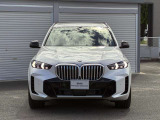 フロントマスクはどこからみてもBMWとわかるスタイルです