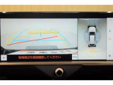 バックモニター&パノラミックビューで車庫入れや駐車もラクラク♪ ※あくまでも補助的な装置なので目視確認もお忘れなく!