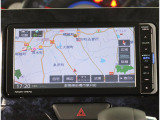 ナビ付きですので初めての場所や遠出に大活躍!Bluetoothでお使いのスマートフォンやミュージックプレイヤー接続することで音楽の再生もできます!!またフルセグでのテレビの視聴も可能!!