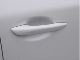 キーをポケットに入れたままでもドアのロック&アンロックができ、雨の日や、荷物の多い日に大活躍!