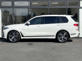 BMWを熟知したメカニックによる、360度の納車前点検。ドイツ本国と同様の教育・訓練を受けたメカニックが徹底的に点検、整備した後にお客様にお引渡しします。