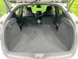 後席を格納すると、これだけの広さが!シーンに合わせたシートアレンジで、大きな荷物も積むことが出来ます♪