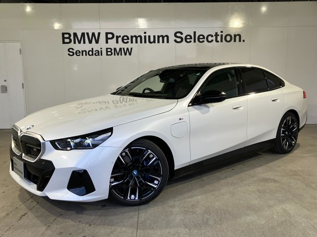 i5M60 xドライブ 4WD