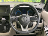 【ステアリングスイッチ】運転中、前方から目線をそらすことなく、オーディオ等の操作が可能な便利機能!安心&快適なドライブを演出してくれます♪