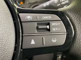【アダプティブクルーズコントロール】高速道路での長距離走行が楽に!!自動で速度を保つクルーズコントロールが、衝突軽減システムと連携し、前方の車両を感知して車間を保つように速度調節してくれます!!