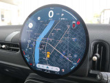 ディスプレイ一杯に地図画面が表示され非常に見やすいです!自車位置のアイコンをMINIに変更出来る遊び心もあります!