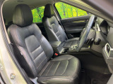 運転席シート廻りは使用感も少なく、良好な状態となっています。丁寧に使われていたことがよくわかりますね。