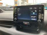 ディスプレイオーディオを装備。スマホとクルマをつなぐことで、これまでのナビに加えて、いろんなサービスが楽しめます。