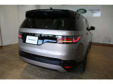 走り去る後ろ姿にまで力強い躍動が溢れています。流麗なスタイリングが人気です!