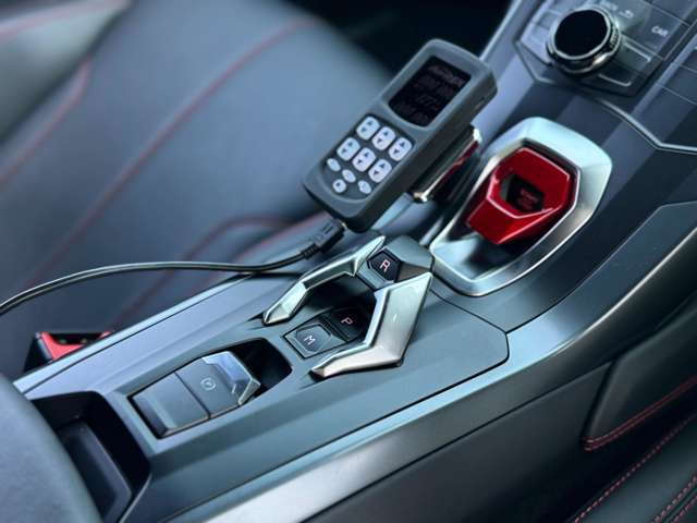 ランボルギーニ ウラカン LP580-2 (LDF) 正規ディーラー 右