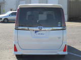 明るく広々、落ち着いた店内では、中古車のご検討・ご購入のほか、携帯電話(au)の購入等、様々なご相談に幅広く応えていきます♪