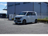 総額表示の諸費用は、岡山県内での登録費用で計算しております。県外のお客様においては別途、登録費用、陸送費用が必要になります。