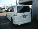 セレナ 2.0 ハイウェイスター S-HYBRID 