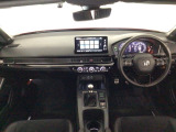 【前方視界】開放的な前方視界!運転がしやすく疲れにくいです♪窓が大きく、見通しがとっても良いおクルマですよ♪