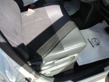 シートリフターつきなので適切な姿勢で運転できます!