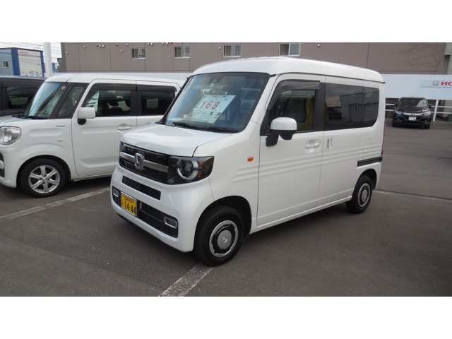 N-VAN +スタイル ファン 4WD 