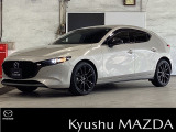 流れるようなデザインと軽快な走りが人気のハッチバックマツダ3入荷しました!