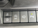 【車線逸脱抑制機能】高速道路走行時、車線からはみ出しそうな時にステアリングを制御し車線内を走行する様にアシスト。より安全な運転をサポートしてくれます!