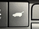 【パワーテールゲート】荷物を抱えた状態でもリアゲートの開閉が可能です!お買い物時やアウトドアの際に役立ちますね。