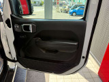 ご納車のお渡し前も当社のメカニックが最善の整備をしますので、ご安心下さい。