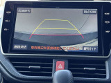 狭い駐車場や立体駐車場などもリアルに映るバックガイドモニター付でラクラク駐車♪