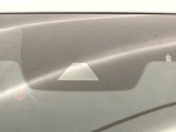 【レクサスセーフティシステム】走行中に前方の車両等を認識し、衝突しそうな時は警報とブレーキで衝突回避と被害軽減をアシスト。より安全にドライブをお楽しみいただけます。