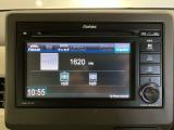 純正のリアカメラ付きオーディオ(WX211C)を装備しております。Bluetooth・ワンセグ・CDチューナー付きです。