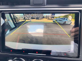 ◆駐車するときにバックガイドモニターを見ながら安心して駐車できます◆
