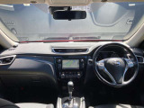 ブラックを基調とした上質な車内インテリアです!