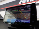 お車選びをお楽しみ頂けるよう、在庫車の展示スペースを十分に確保しております。