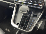 気になる車はすぐにお問い合わせください!画面右側の0066から始まる無料ダイヤルからお問い合わせ下さい!専門スタッフがお車のご質問にお答えいたします!