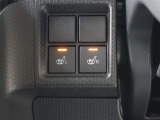 運転席、助手席シートヒーター付きです