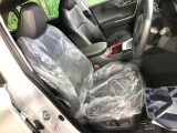 運転席シート廻りは使用感も少なく、良好な状態となっています。前オーナー様が丁寧に使っていたことがよくわかりますね。