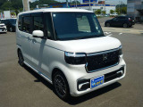 当社の総額表示は群馬県内での総額を明記しております。諸費用の安さを比べてください。追加整備料や追加保証料なども一切いただきません。真の乗り出し総額です。県外の方は県外登録費用と陸送費用が別途かかります
