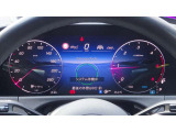 高いレベルの知性を備えたメルセデスの「インテリジェントドライブ」は、ドライバーの疲労を軽減し、安全かつ快適なドライブの一助となります。