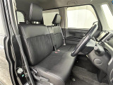 【4人乗り】座り心地が良いシートなので長時間の運転でも快適にお過ごしいただけます。新品のフロアマットのご注文も可能です。掲載箇所以外にご希望の写真がございましたらお気軽にお問い合わせ下さい。