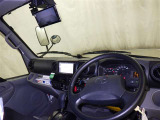 運転の際、常に目にする部分だけにシックで飽きのこないデザインが良いですね。