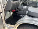 フロアマットも綺麗にクリーニングして納車しております!