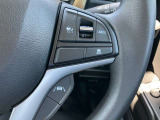 アダプティブクルーズコントロールでは、高速道路や自動車専用道路を走行中、ステレオカメラで先行車との距離を測定。設定した車間距離を適切に保ちながら、加速・減速、さらに停止まで自動追従します。