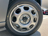 165/60R15のサイズは乗り心地と安定感を計算されて、フレアクロスオーバーにピッタリなサイズを選ばれました。