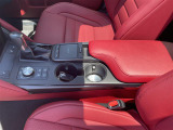 気になる車はすぐにお問い合わせください!画面右側の0066から始まる無料ダイヤルからお問い合わせ下さい!専門スタッフがお車のご質問にお答えいたします!