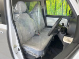 運転席シート廻りは使用感も少なく、良好な状態となっています。丁寧に使われていたことがよくわかりますね。
