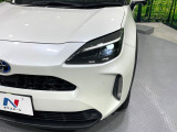 【LEDヘッドライト】悪天候や夜間走行時も良好な視界を確保し安心して運転できる高輝度LEDヘッドライトを装備!点灯速度が早く、消費電力も抑えられています。