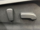 【パワーシート】スイッチ一つで簡単にシートの微調整が可能!電動だから力もいりません!快適なシートポジションにセットして、快適なドライブをお楽しみください。