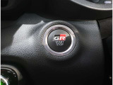 スマートキー装備車なので、キーを取り出さなくてもエンジン始動が可能です。
