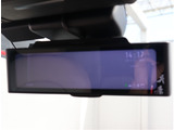 お車選びをお楽しみ頂けるよう、在庫車の展示スペースを十分に確保しております。