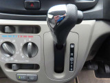 インパネシフトのCVTオートマチック車です。