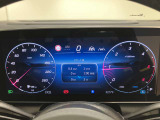 専用のコールセンターに経験豊かなオペレーターが、24時間365日待機。万一の車両トラブルなどが発生した場合、お電話一本で応急処置や車両のけん引、ドライバーや同乗者の方の移動手段手配などサポート。